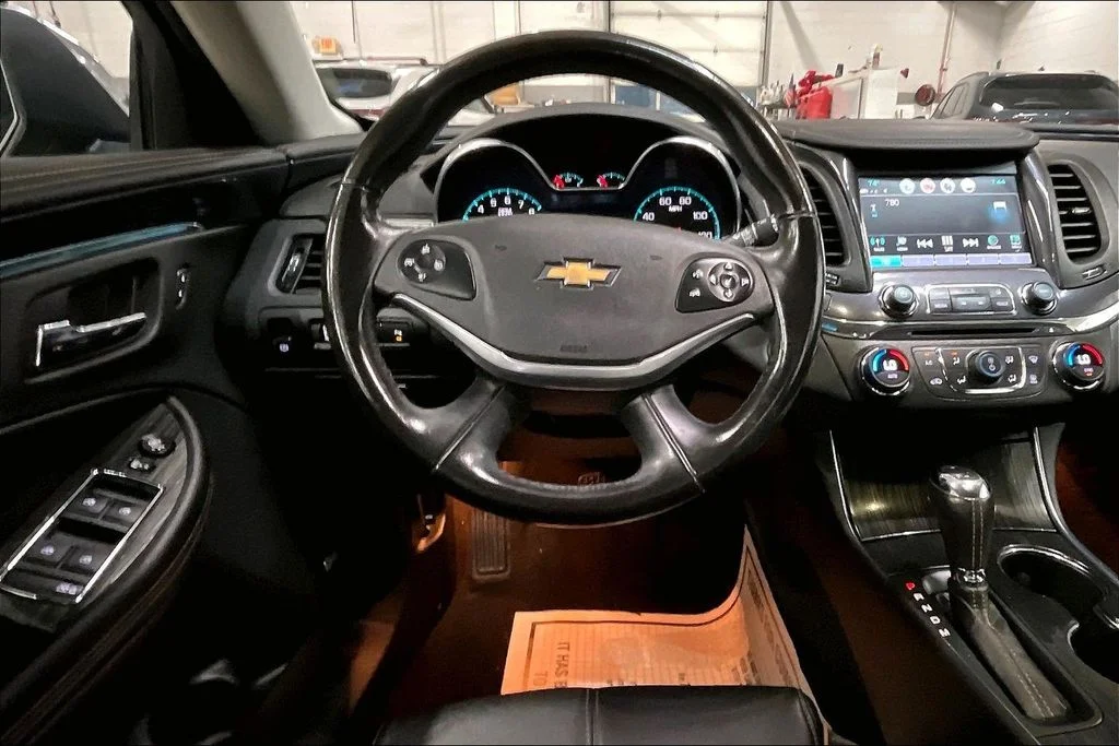 Used 2019 Gray Chevrolet Premier image 4
