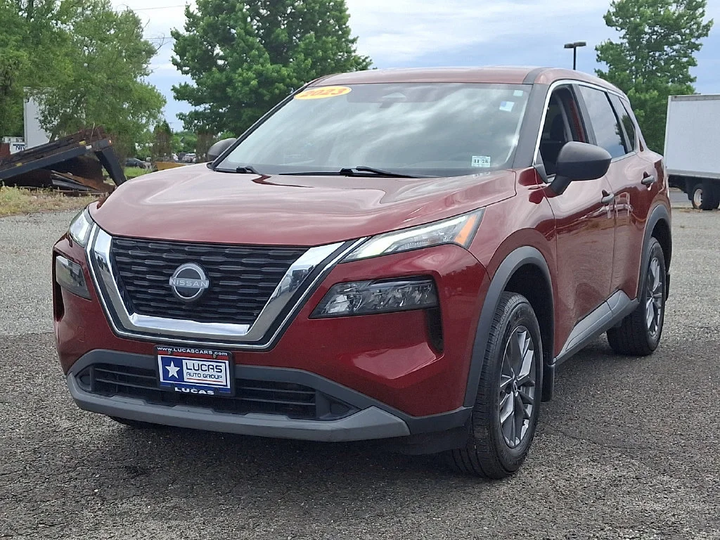Used 2023 Scarlet Ember Tintcoat Nissan S image 5