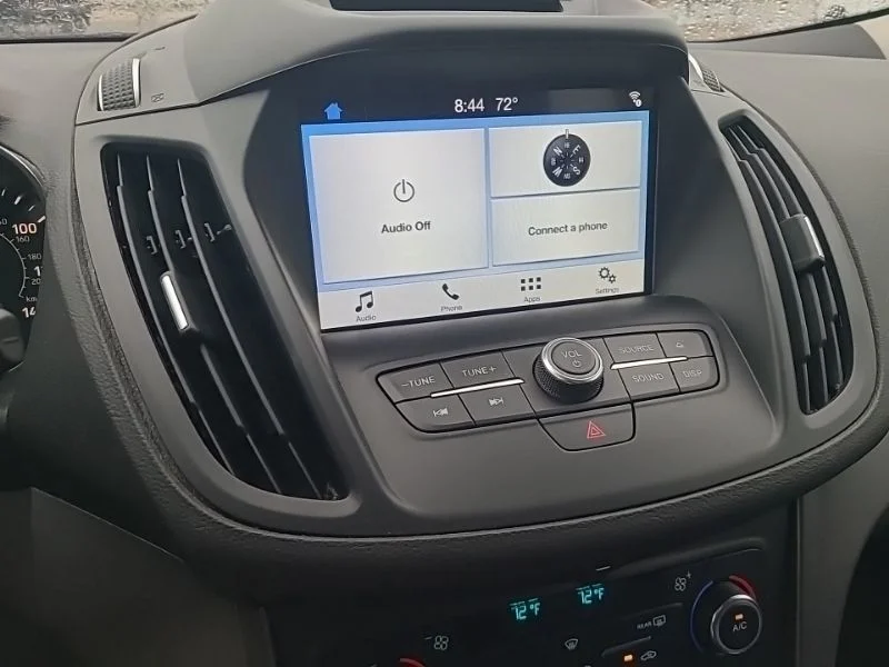 Used 2017 Blue Ford SE image 15