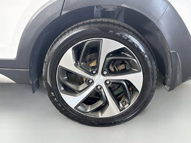 Used 2017 Dazzling White Hyundai Limited image 33