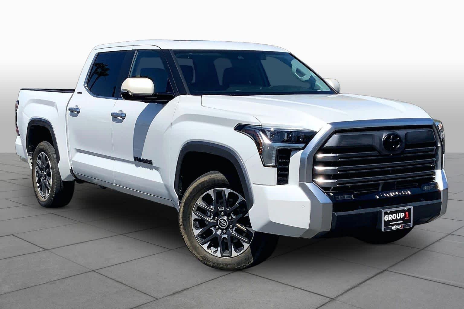 Used 2024 Wind Chill Pearl Toyota Limited image 2