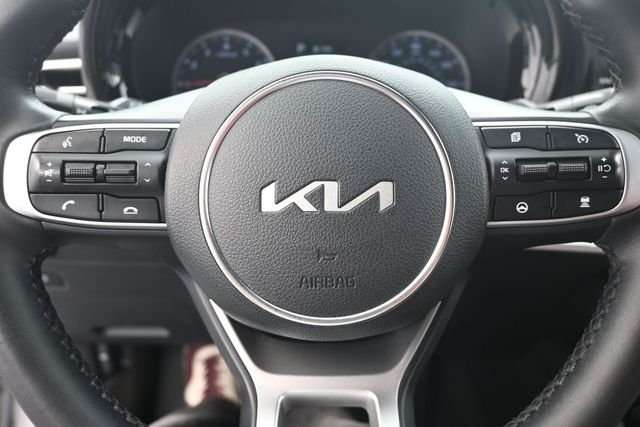 Used 2024 Gray Kia GT-Line image 9