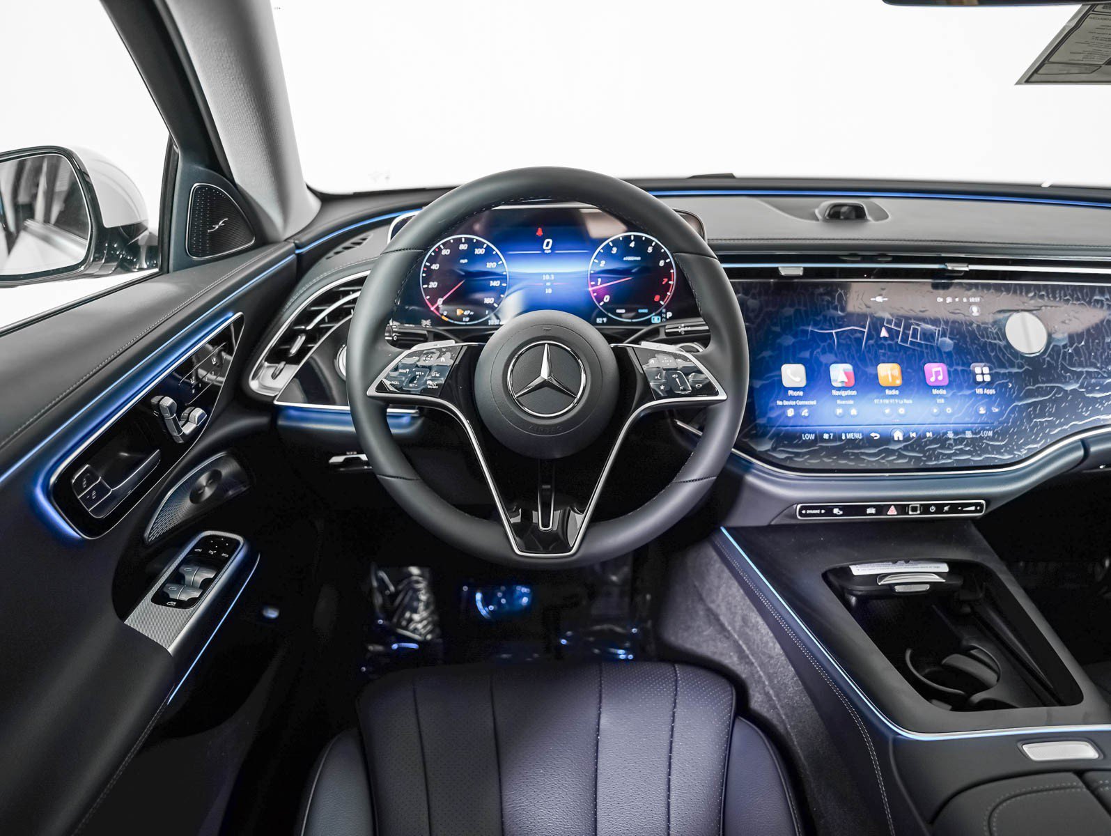New 2027 Polar White Mercedes-Benz E 350 image 14