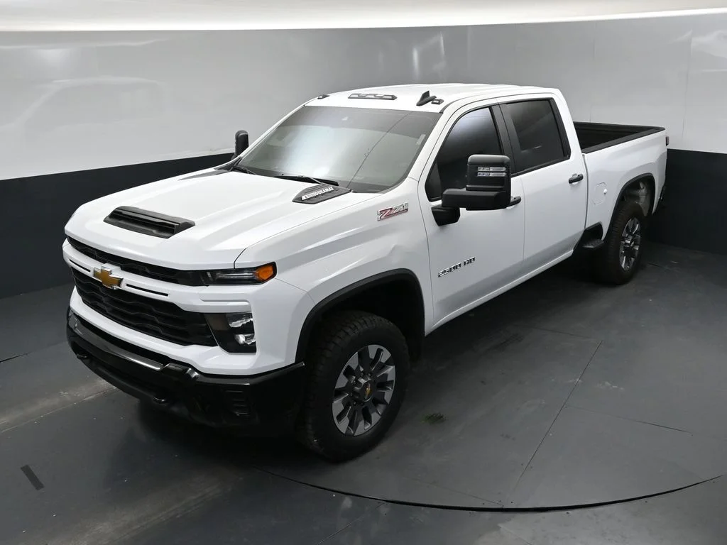 Used 2024 Summit White Chevrolet Custom image 36