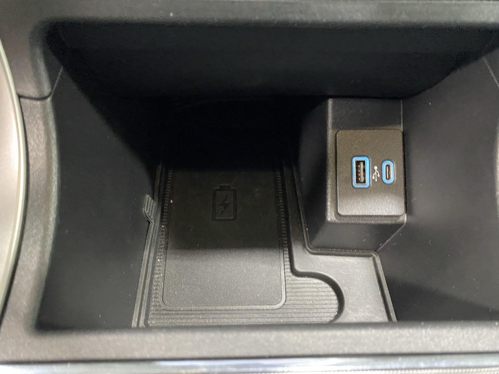 Used 2022 Agate Black Ford SEL image 26