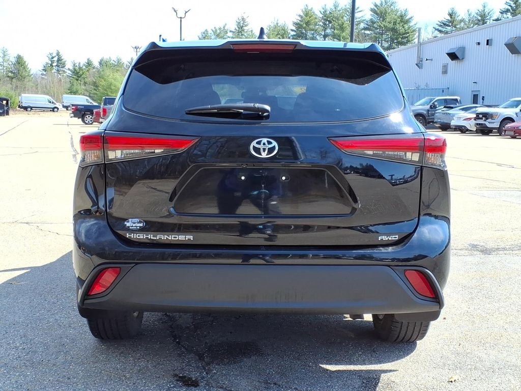 Certified Used 2022 Midnight Black Metallic Toyota L image 5