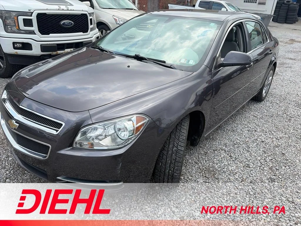 Used 2010 Taupe Gray Metallic Chevrolet LT w/1LT image 1