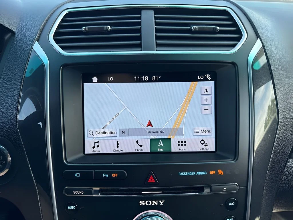Used 2017 Silver Ford Limited image 22