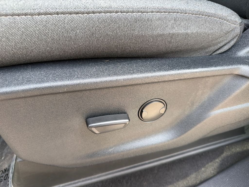 Used 2025 Silver Metallic Ford XLT image 20
