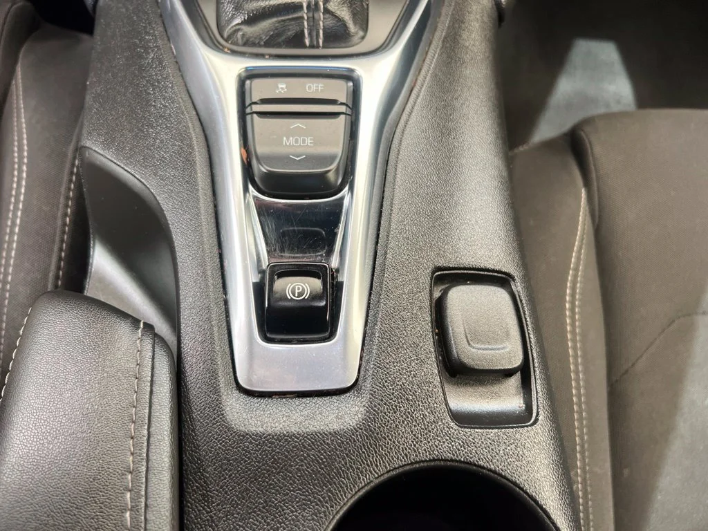 Used 2022 Summit White Chevrolet 1LT image 30