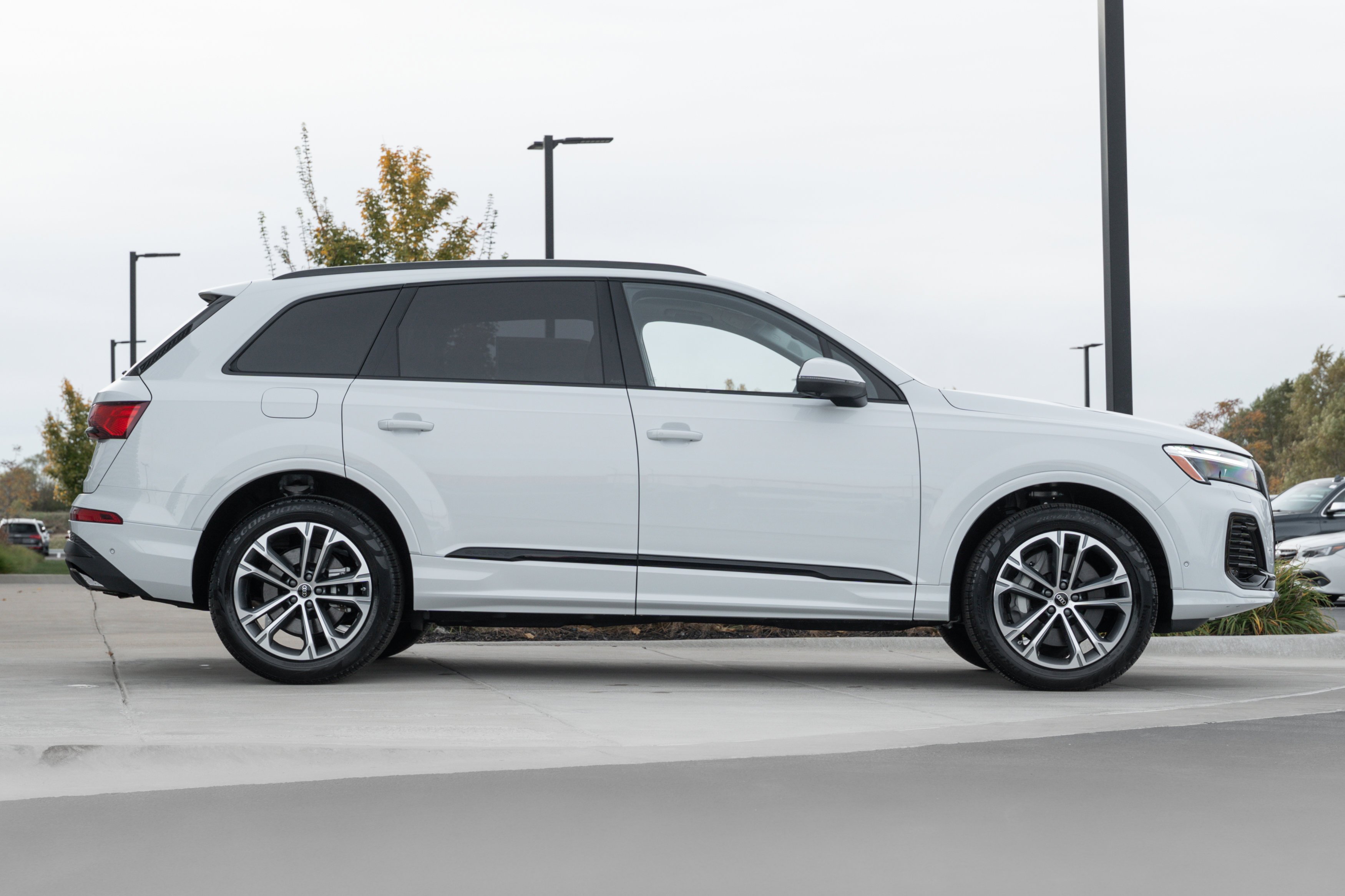 2025 Audi Q7 Premium Plus - Photo 3