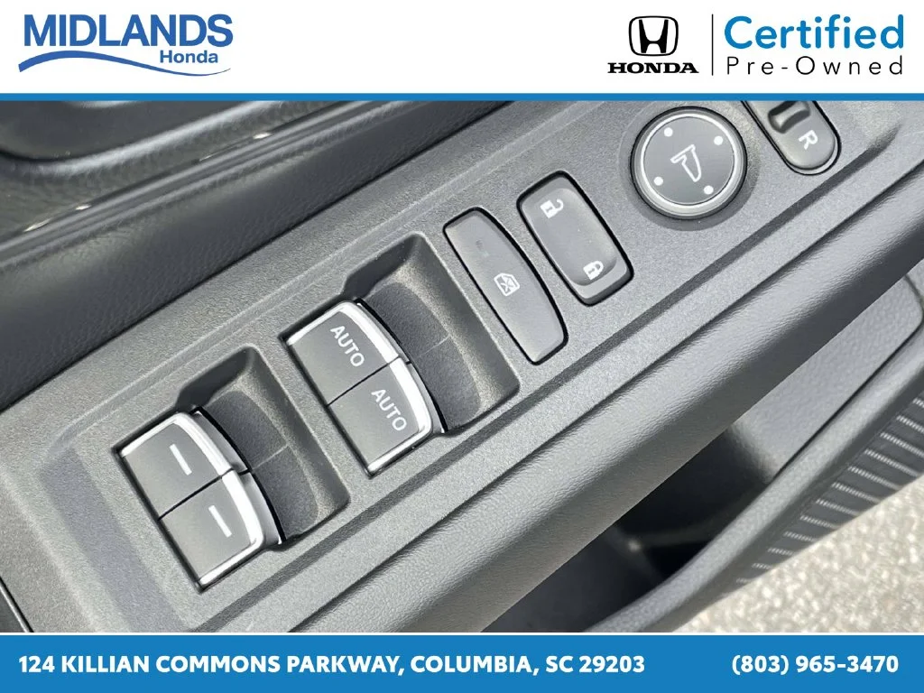 Certified Used 2025 Crystal Black Pearl Honda LX image 16