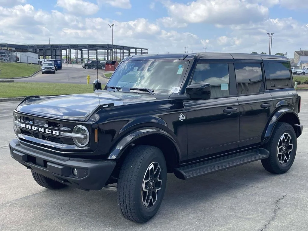 New 2026 Black Ford Outer Banks image 7