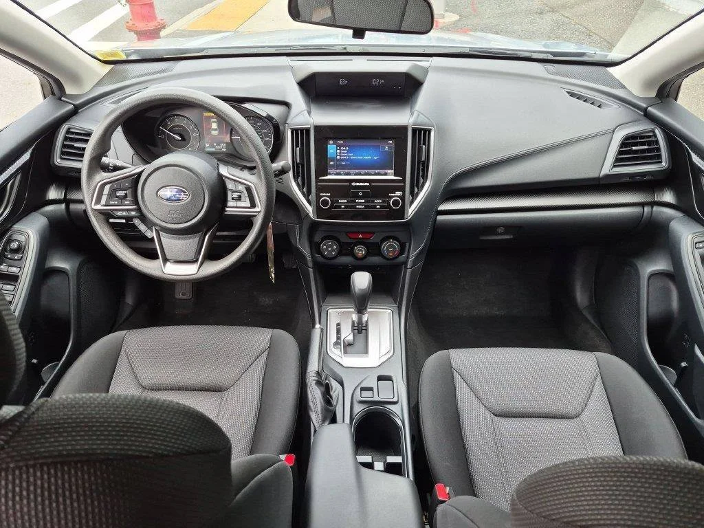 Used 2020 Silver Subaru Base image 19