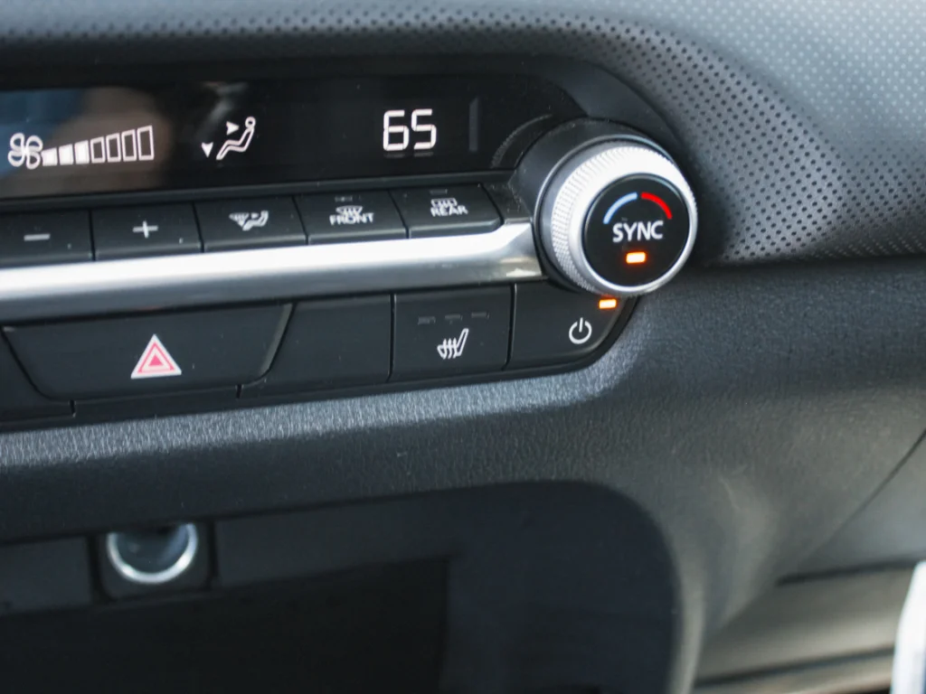 Used 2026 Wind Chill Pearl Mazda Premium image 19