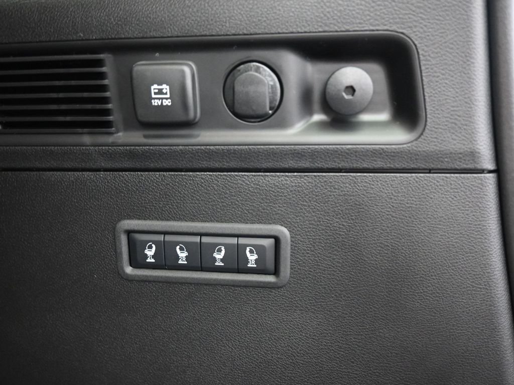 New 2026 High Gloss Black Exterior Paint Jeep Limited Reserve image 24