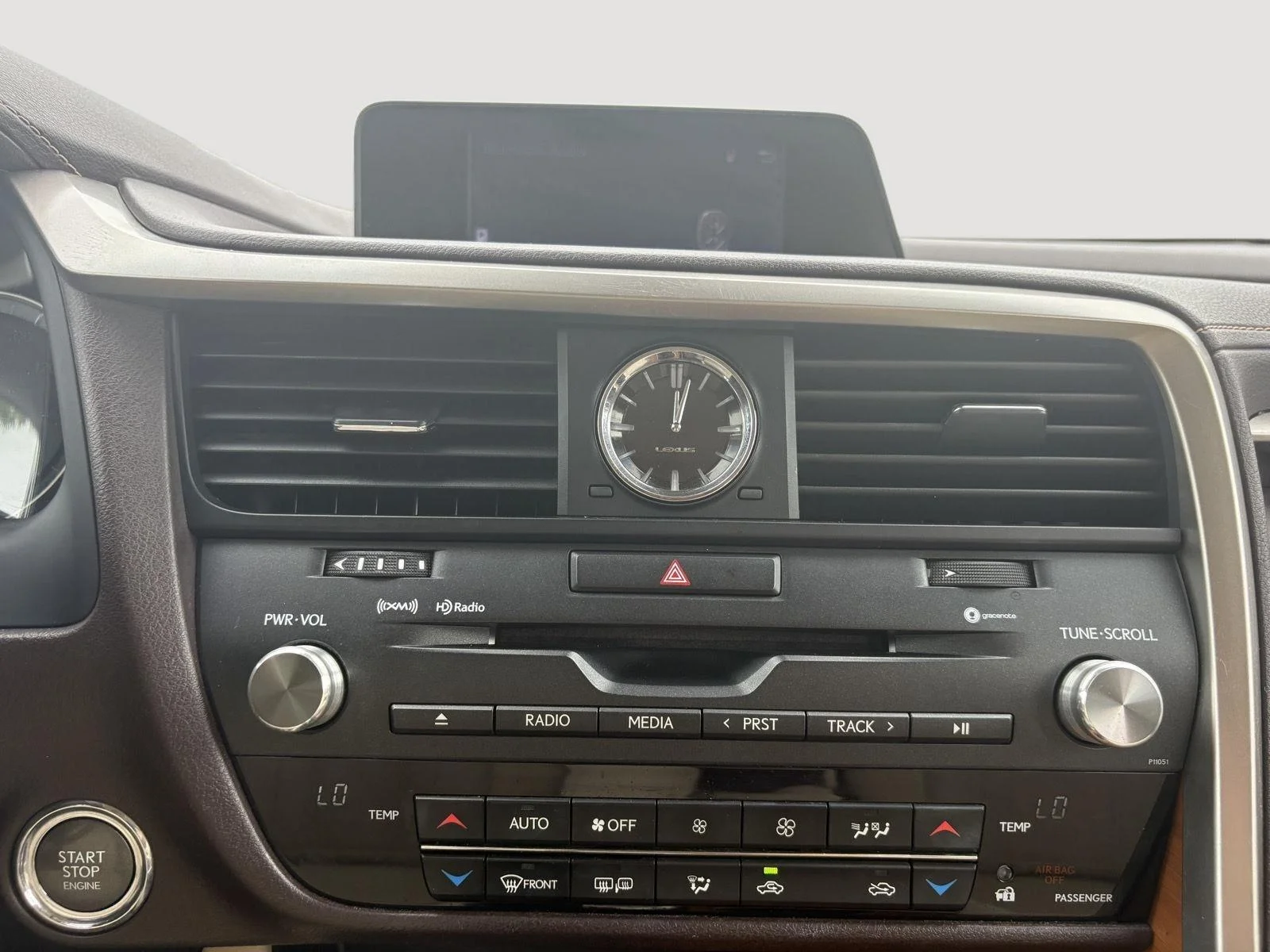Used 2016  Lexus F Sport image 19