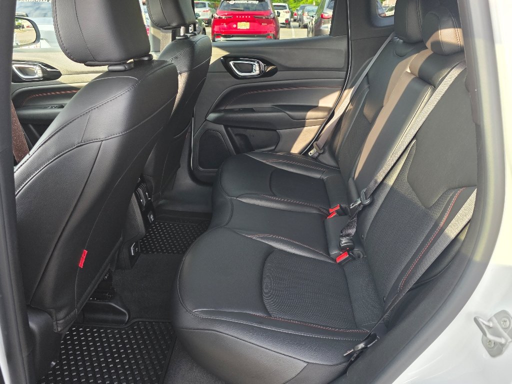 Used 2025 Bright White Clear Coat Jeep Trailhawk image 29