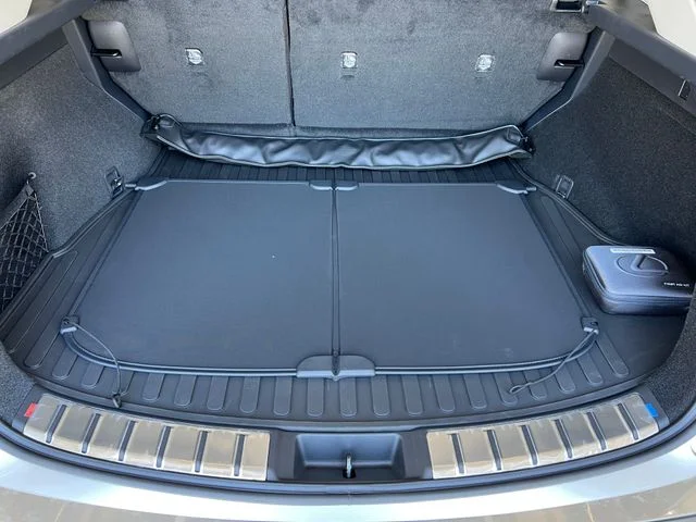 New 2026 Atomic Silver Lexus PREMIUM image 18