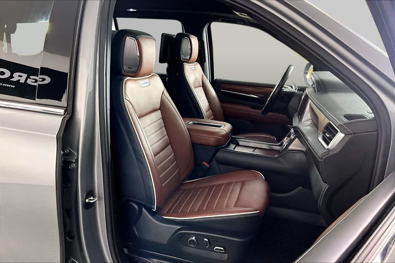 Used 2023 Sterling Metallic GMC Denali Ultimate image 9