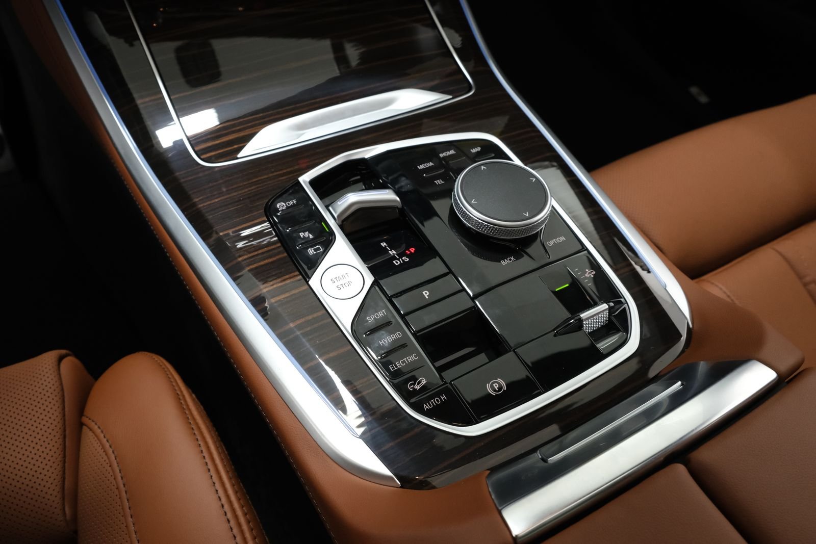 New 2026 Brooklyn Grey Metallic BMW xDrive50e image 21