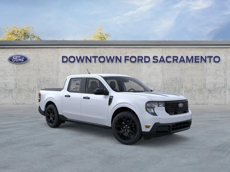 New 2025 White Ford XLT image 8