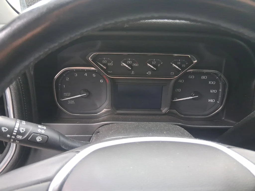 Used 2019 White GMC SLE image 8