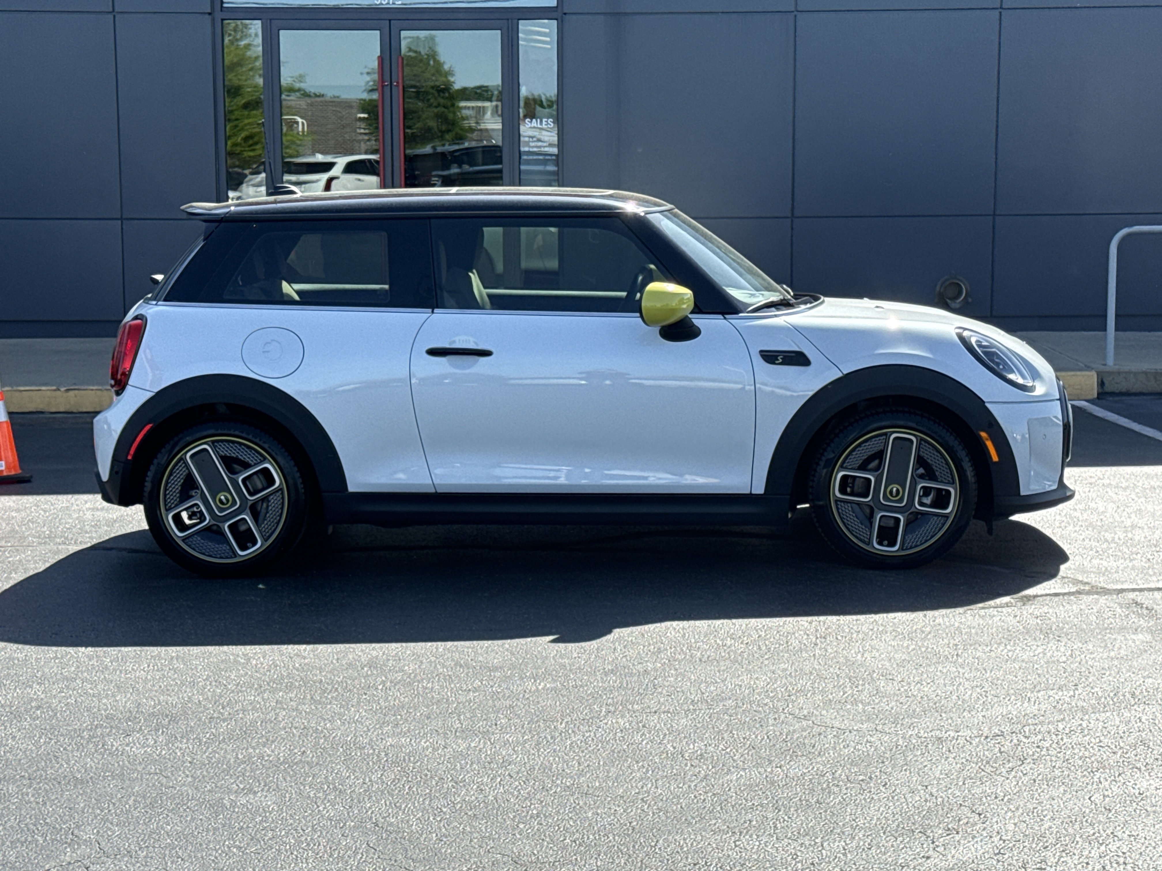 Used 2024 MINI Hardtop 2 Door SE with VIN WMW13DJ03R2U45624 for sale in Fayetteville, AR