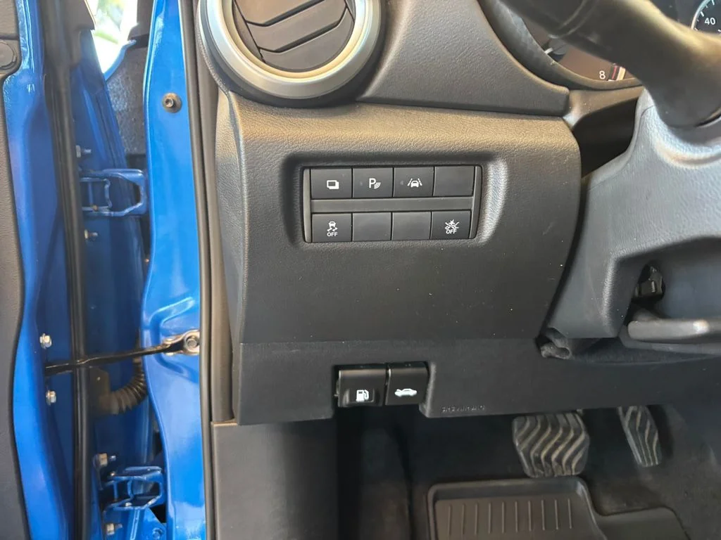 Used 2022 Blue Nissan 1.6 S image 16