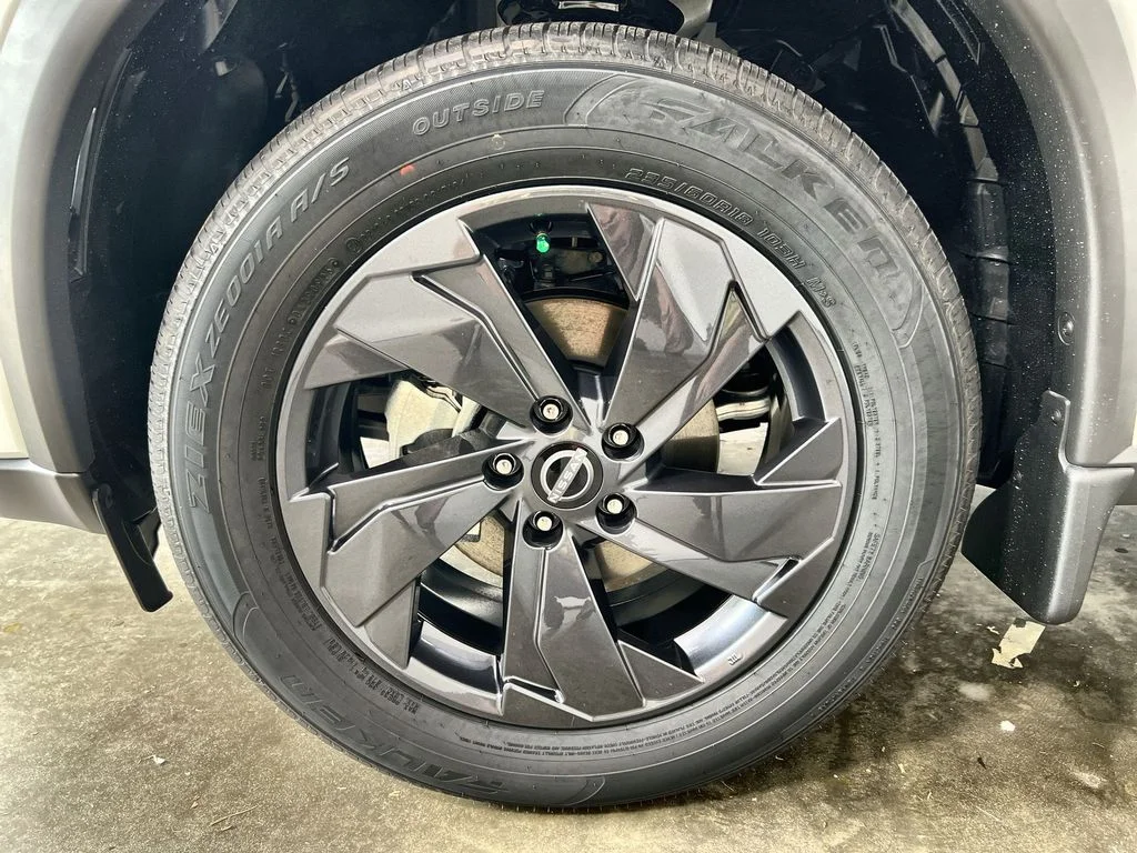 New 2026 Everest White Pearl TriCoat Nissan SV image 18