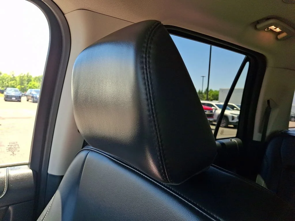 Used 2022 Gray Ford XLT MAX image 18