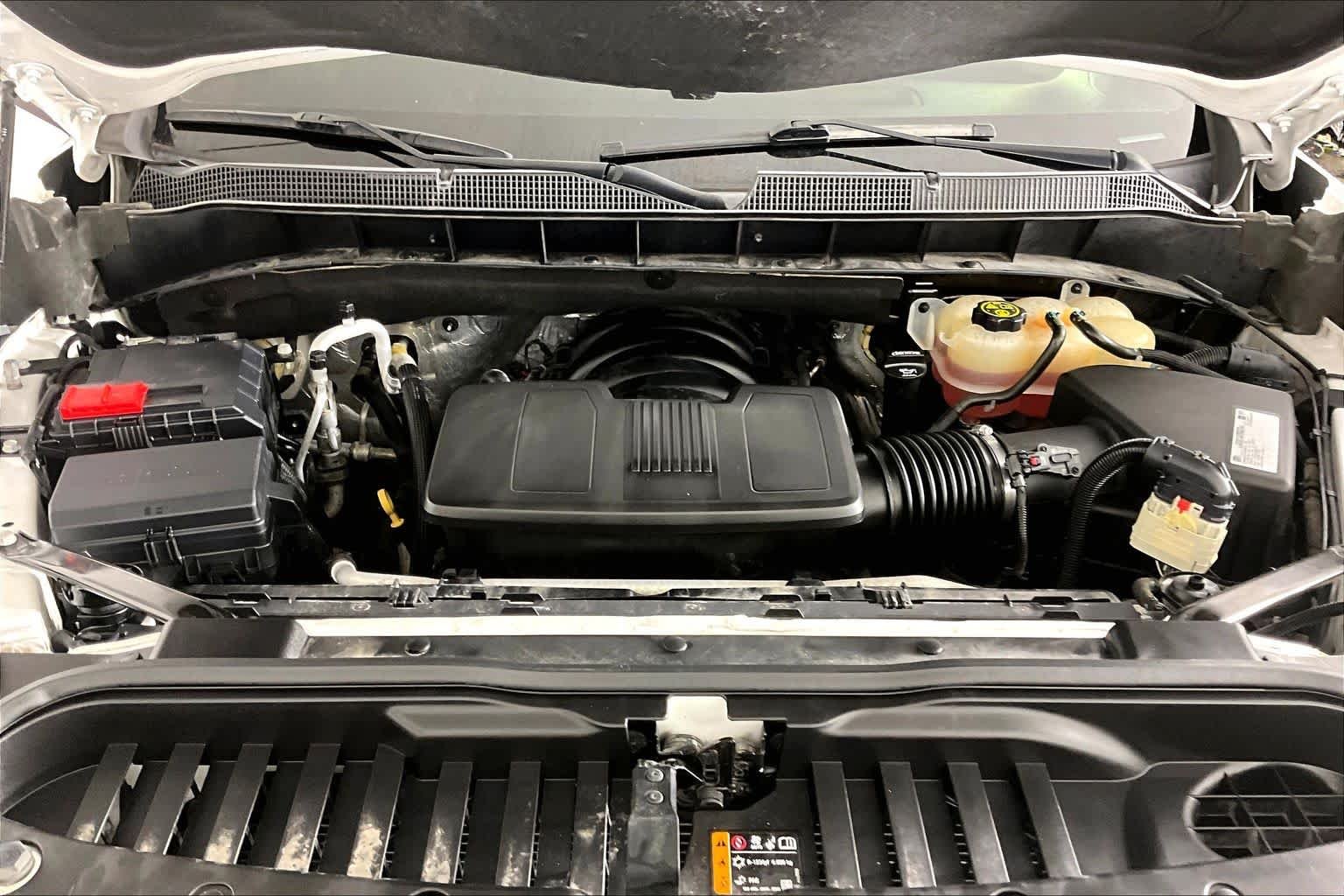 Used 2019 Summit White Chevrolet LT image 30