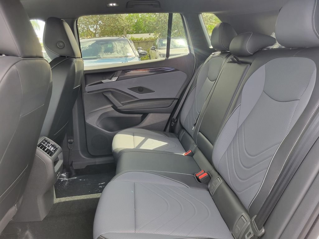 New 2026 White/off-white Volkswagen 2.0T SE R-Line Black image 7