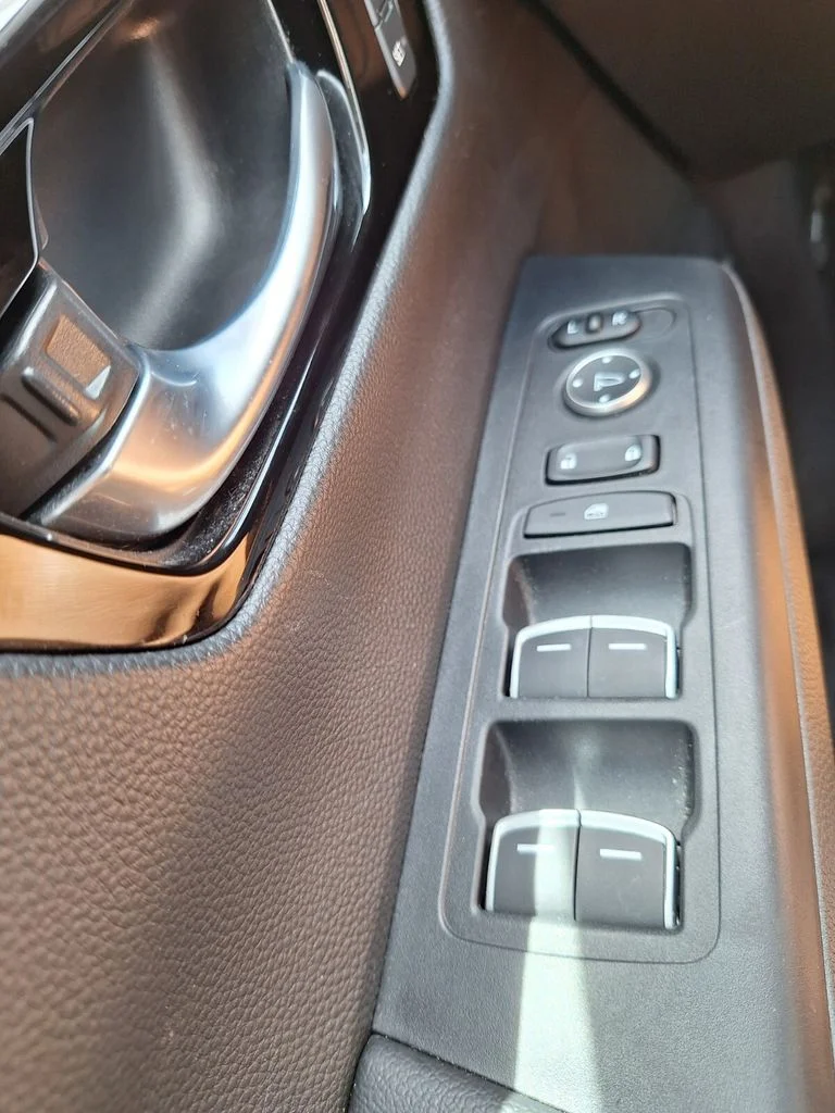 Used 2025 Black Honda EX-L image 20
