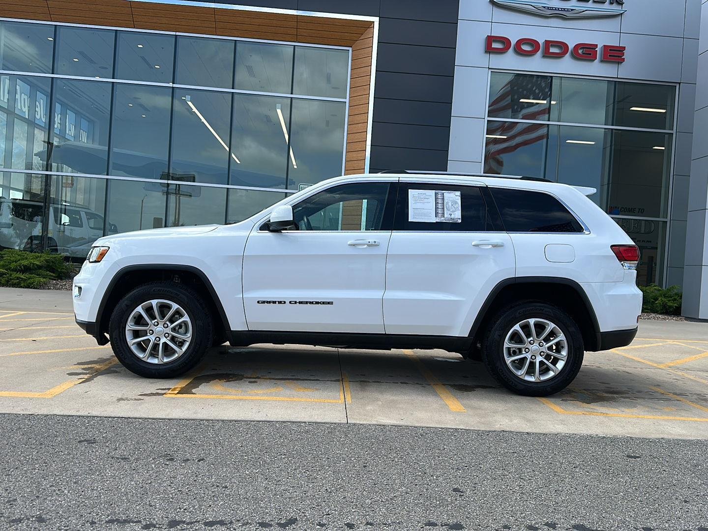 Used 2021 Jeep Grand Cherokee Laredo X with VIN 1C4RJFAG5MC888297 for sale in Kansas City