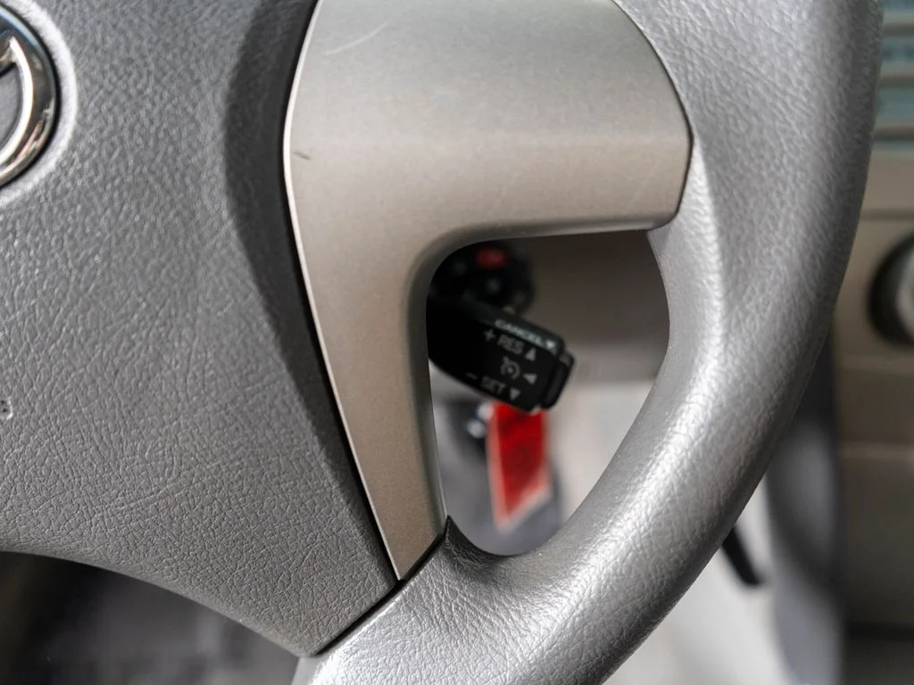 Used 2007 Blue Toyota LE image 16
