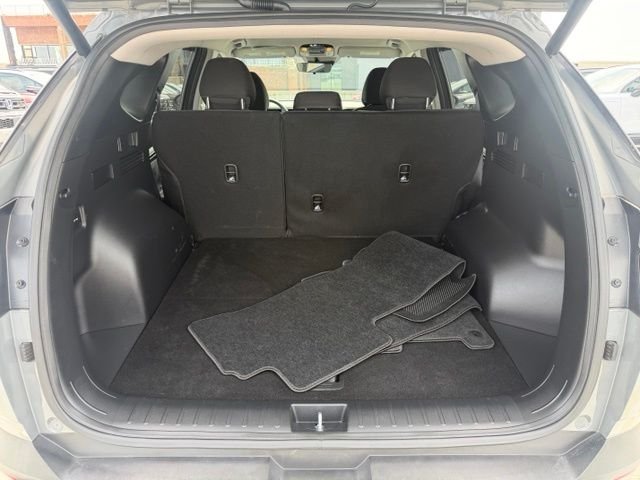Used 2024 Gray Hyundai SEL image 14