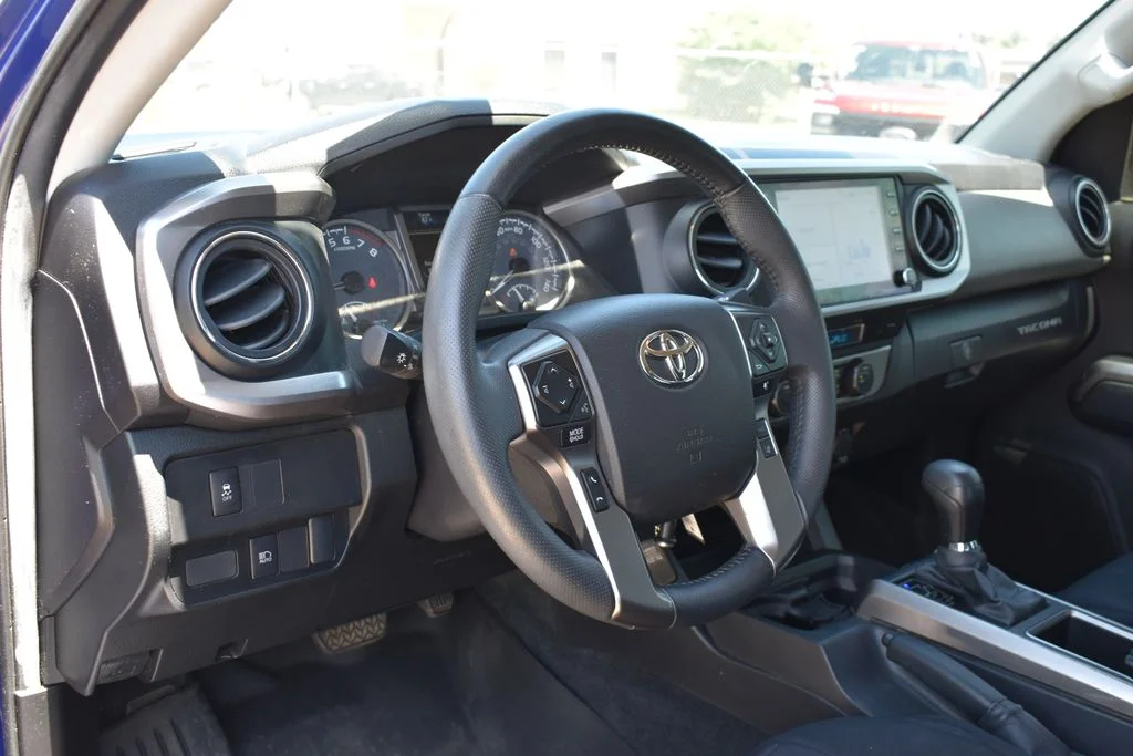 Certified Used 2022 Blue Crush Metallic Toyota SR5 image 10
