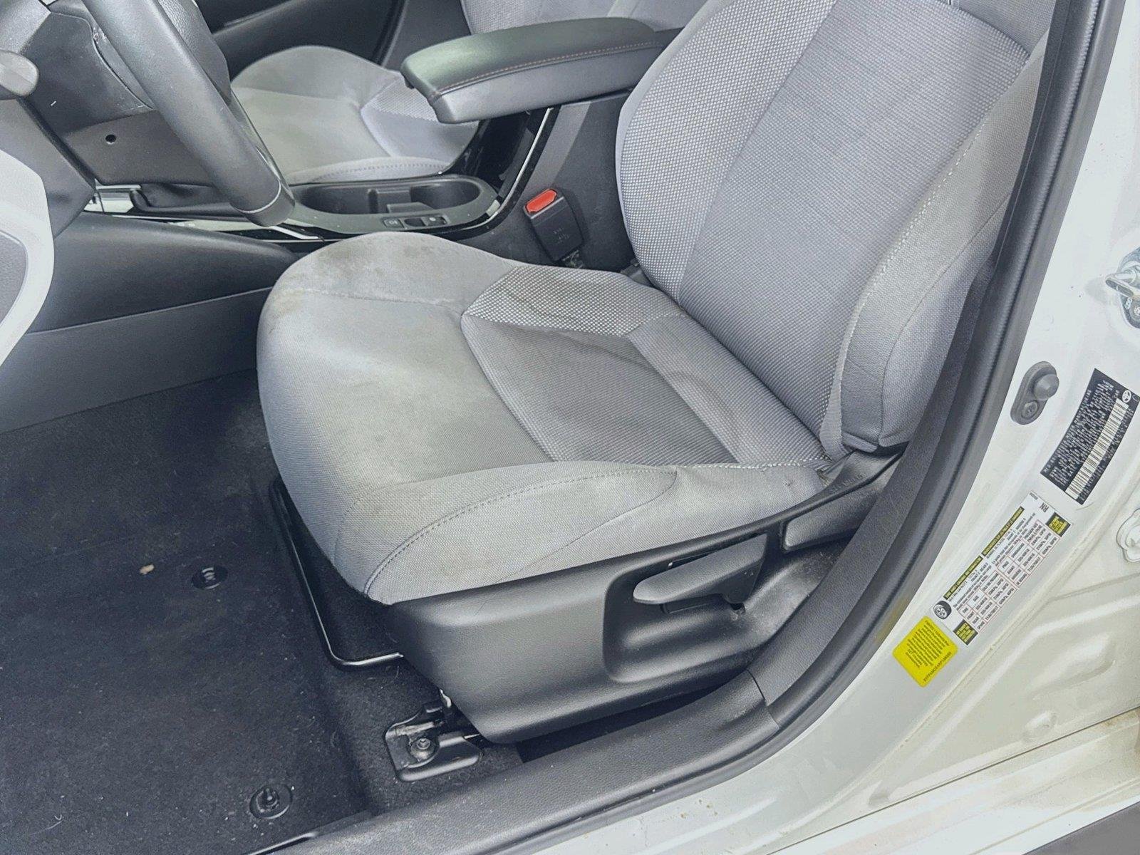 Used 2024 Ice Cap Toyota SE image 19