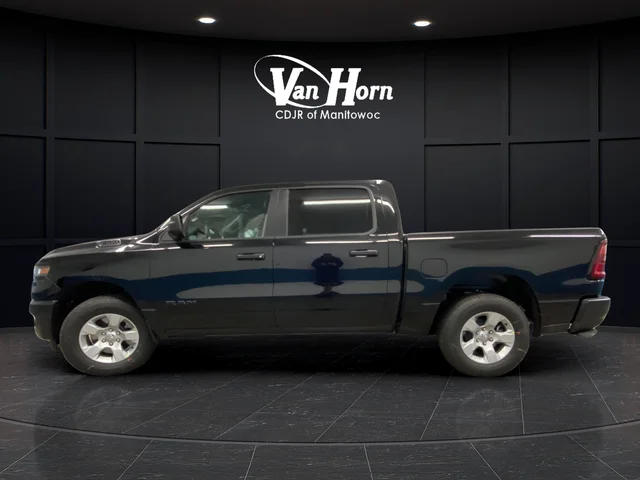 New 2026 Diamond Black Crystal Pearl-Coat Exterior Paint RAM Tradesman image 4