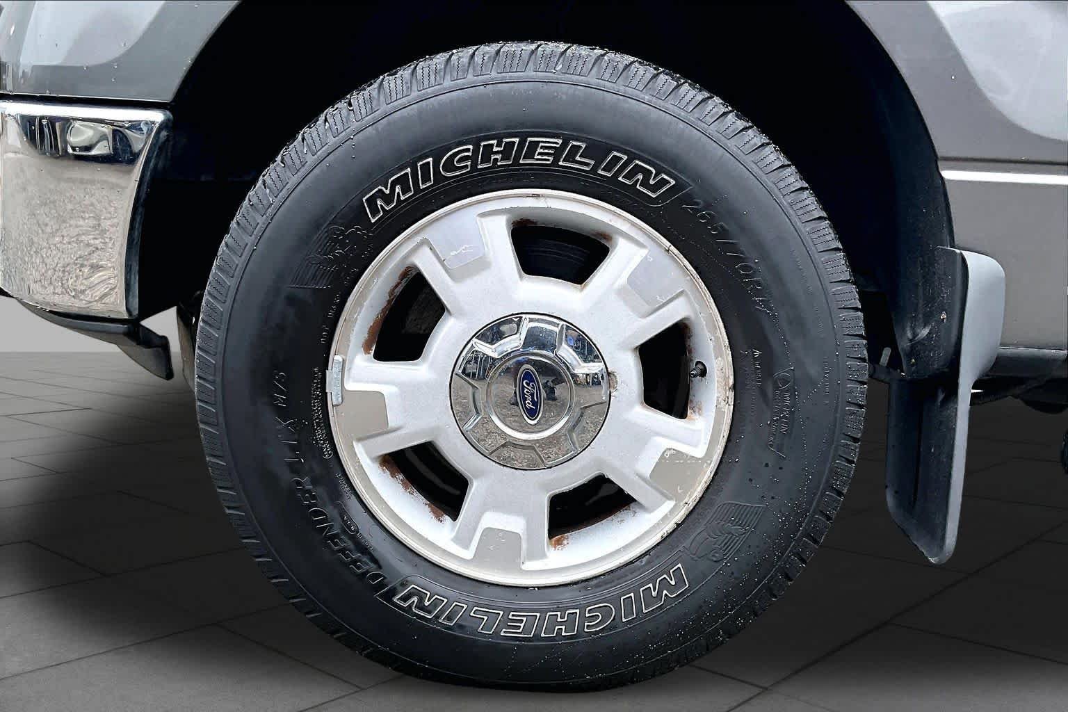 Used 2014 Sterling Gray Metallic Ford XLT image 11
