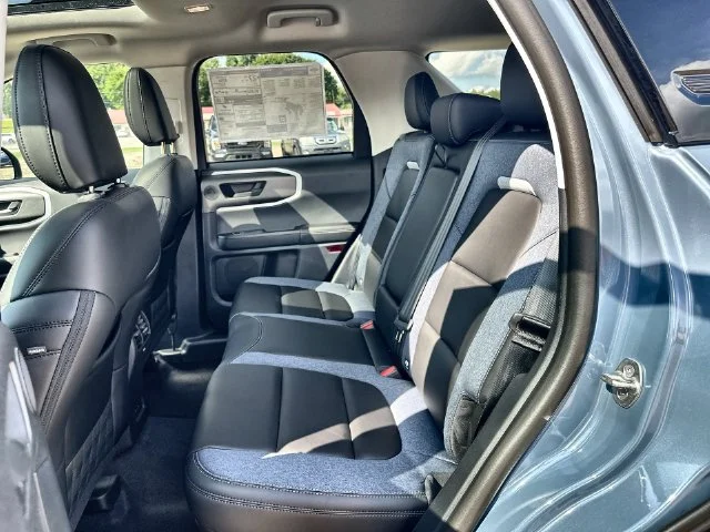 New 2026 Azure Gray Metallic Tri-Coat Ford Outer Banks® image 34