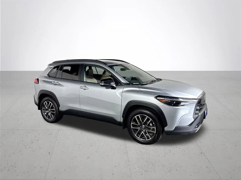 Used 2026 Silver Toyota XLE image 4