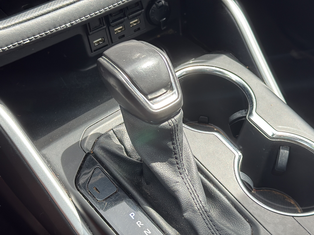 Used 2021  Toyota XLE image 26