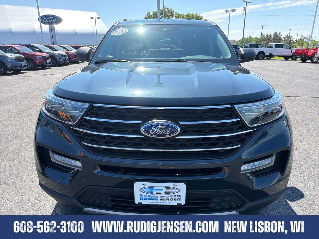 Used 2024 Blue Ford XLT image 8