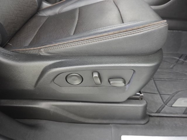 Used 2023 Gray Chevrolet High Country image 32
