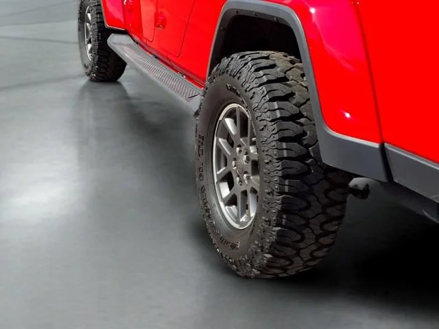 Used 2020 Red Jeep Overland image 18