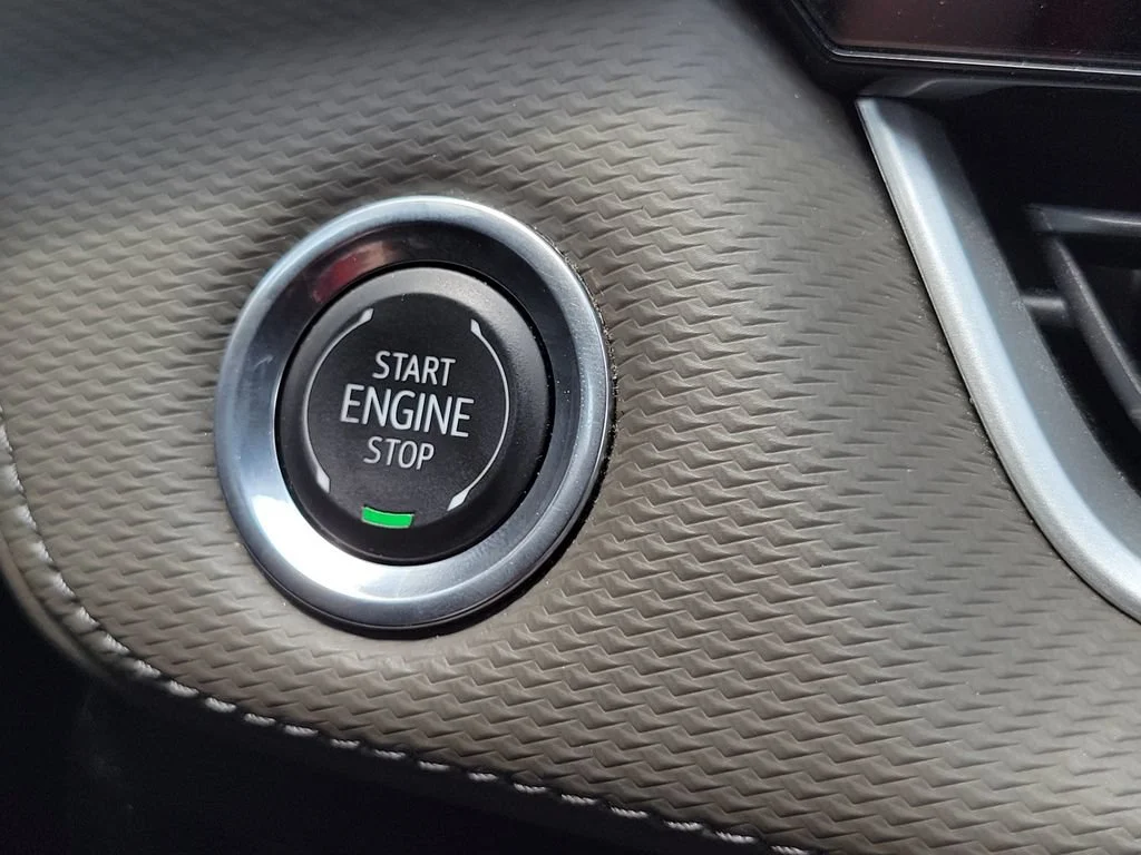Used 2025 Summit White Chevrolet LT image 35