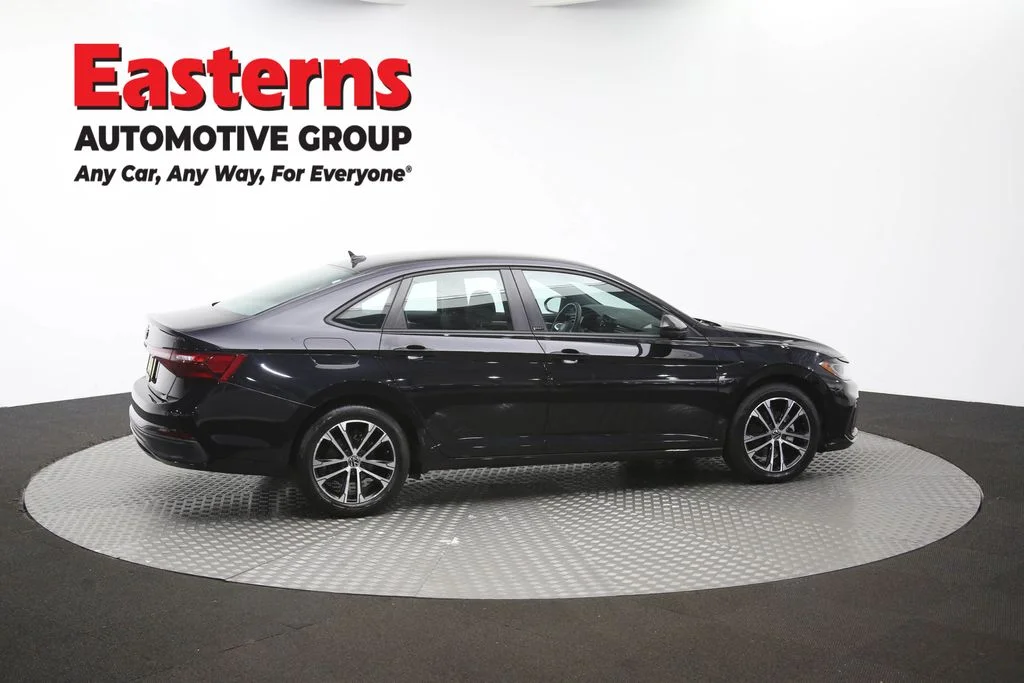 Used 2025 Black Volkswagen 1.5T Sport image 43