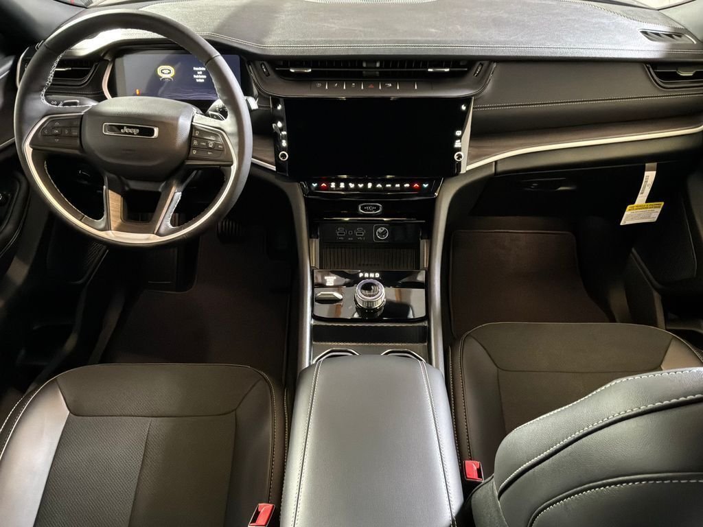 New 2026 Baltic Gray Metallic Clearcoat Jeep Altitude image 19